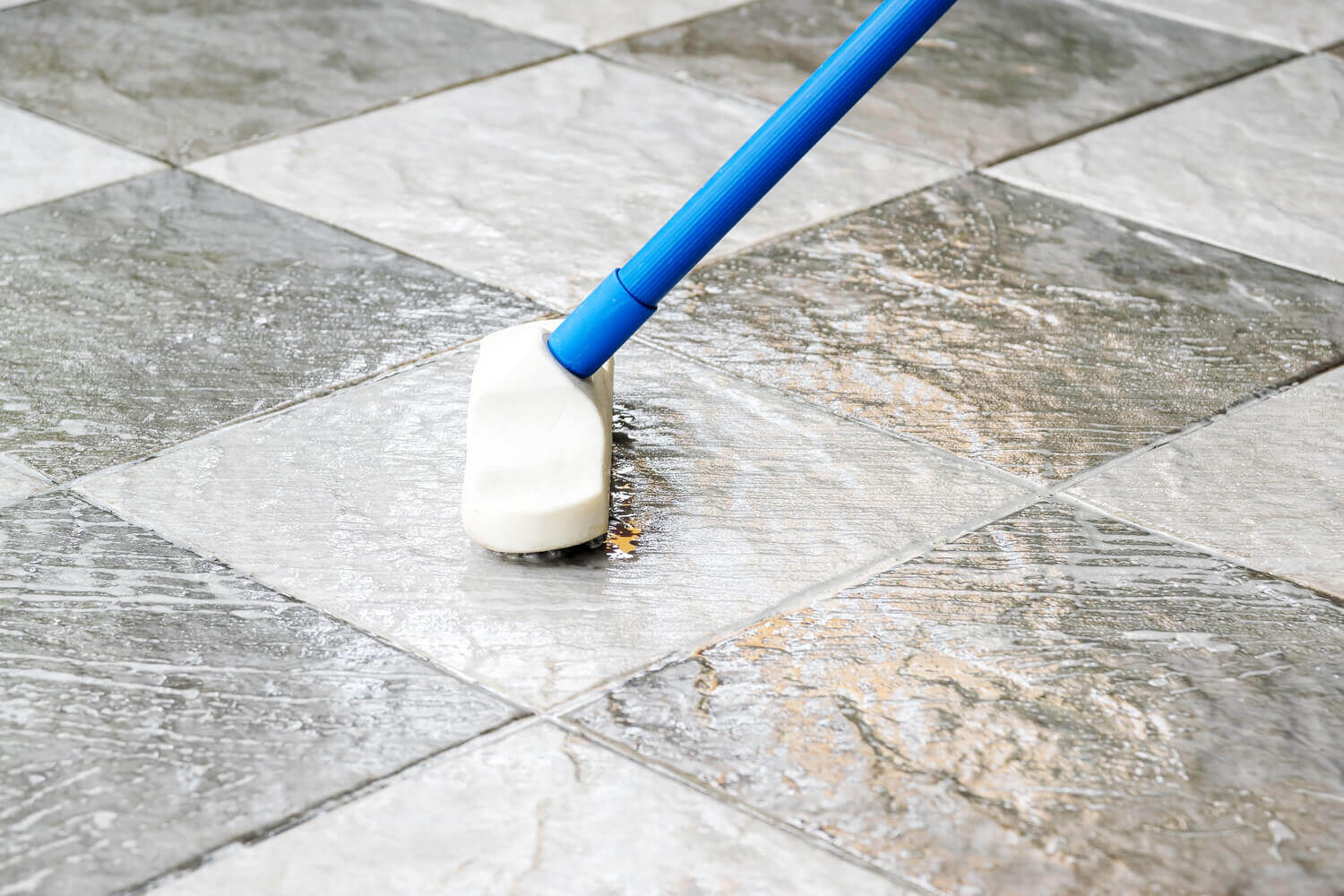 When Do You Need Your Tiled Floor Professionally Cleaned?